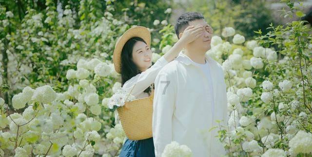男生对女生有好感，会走在女生后面吗？游戏画面